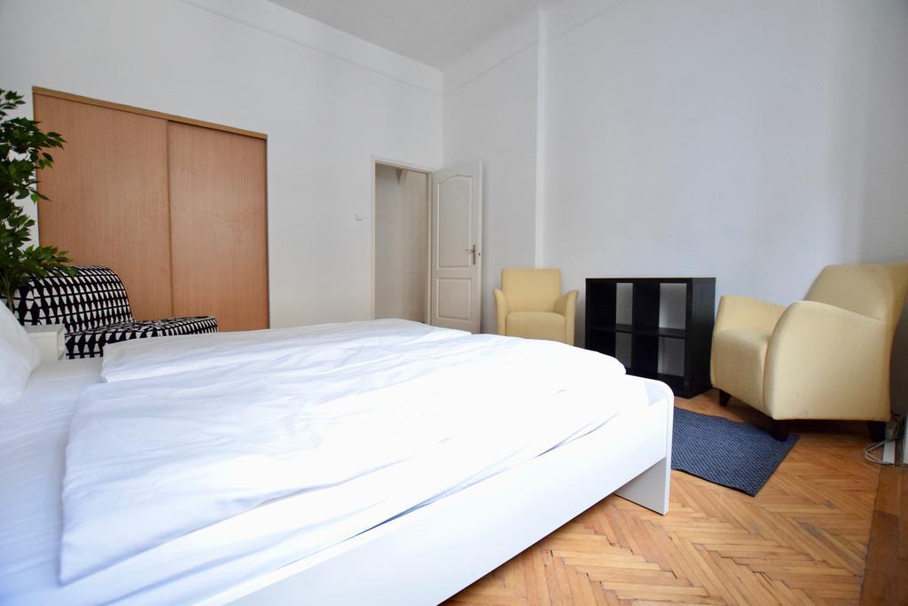 Budget Apartment By Hi5 - Akacfa 4 Budapeşte Dış mekan fotoğraf